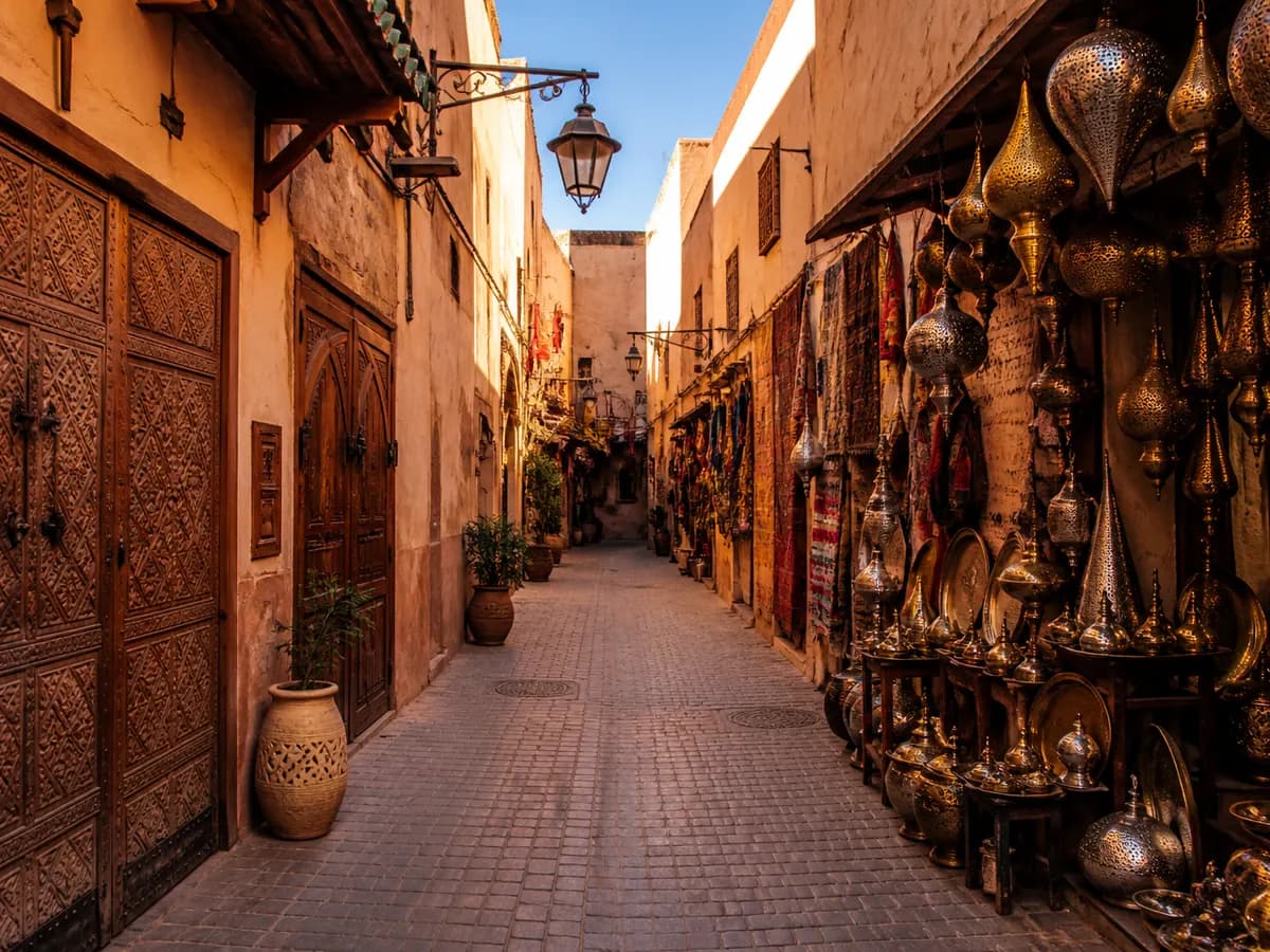 Souk de Marrakech accessible depuis un point de prise en charge